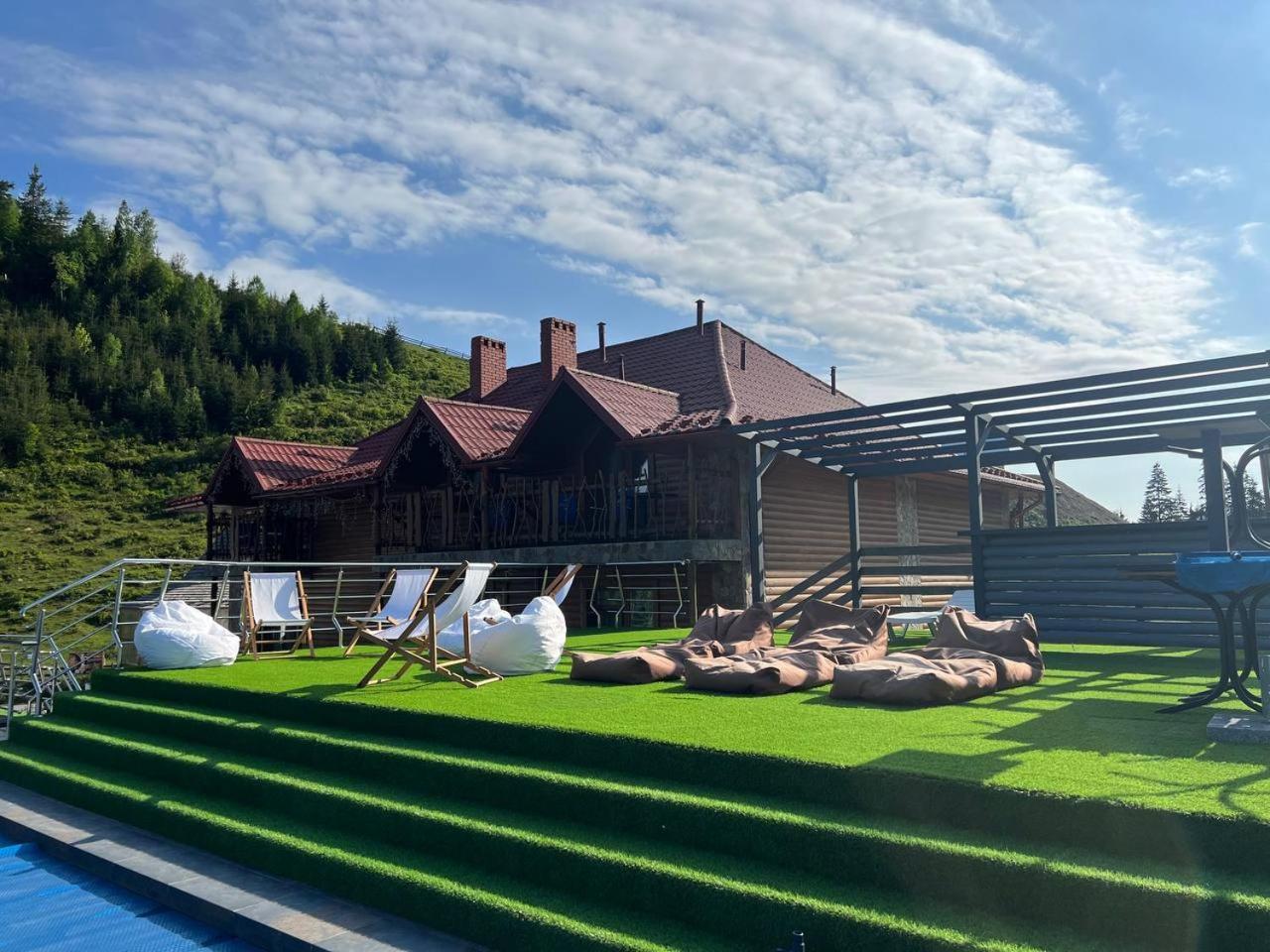 Silveroks Hotel Bukovel Exterior foto